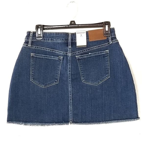 NEW Destructed Jean Skirt American Rag Juniors - Picture 4 of 6